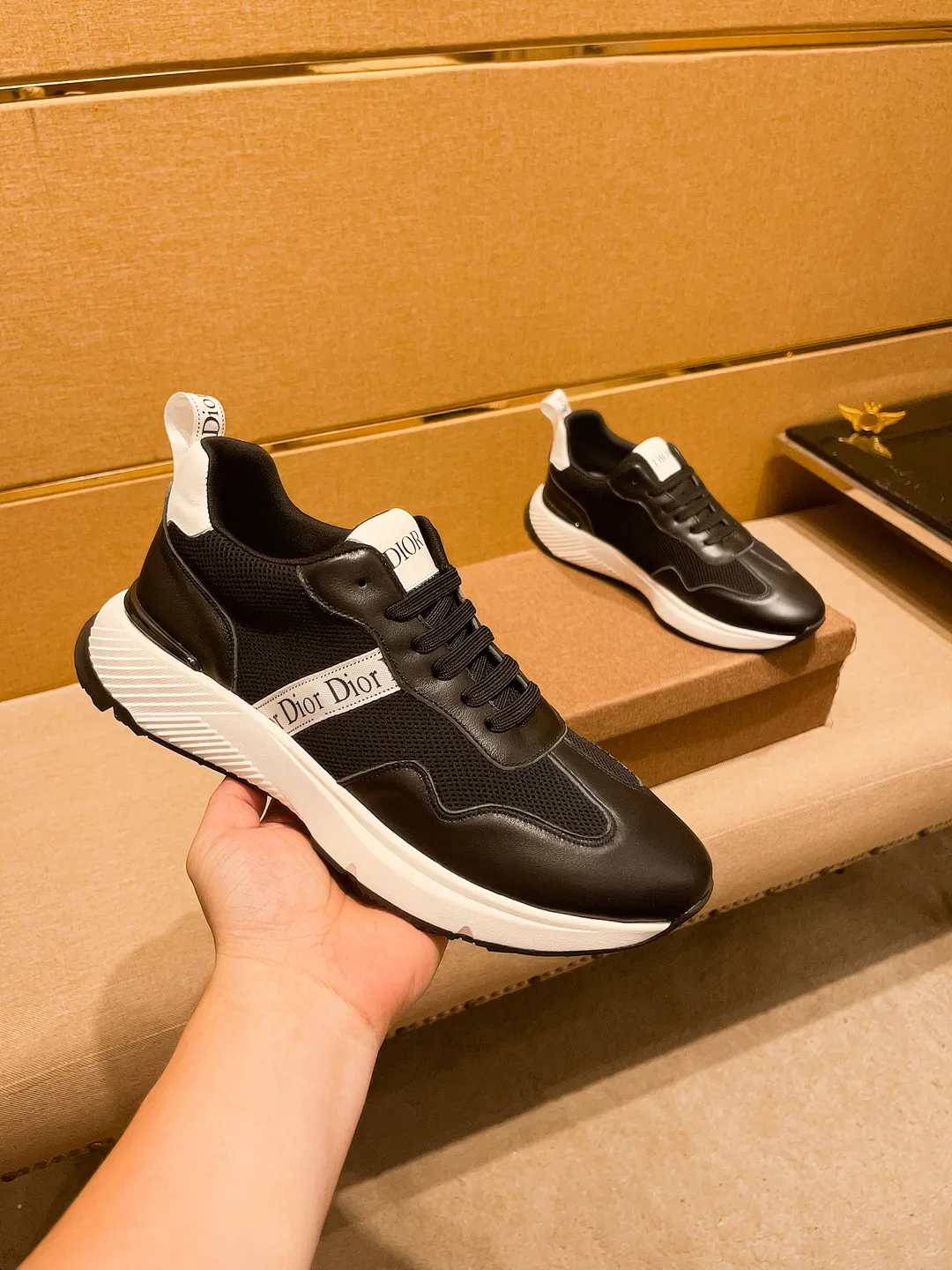 🚘🚘Factory batch 460💰🔥[Dior]🔥Men's high-end brand of shoes official website 1:1 latest masterpiece: the upper is made of Italian imported first-layer cowhide with a comfortable and breathable lining➕original non-slip and wear-resistant outsole🔥, making walking more convenient and comfortable! An exclusive new model, a stunning work, a beautiful 1:1 replica [color] compared to the official quality! Create a fashionable personality to set off your uniqueness! A must-have for trendy men! Classic🔥Size: 38-44 Color: 🔥 2⃣️colors available🔥